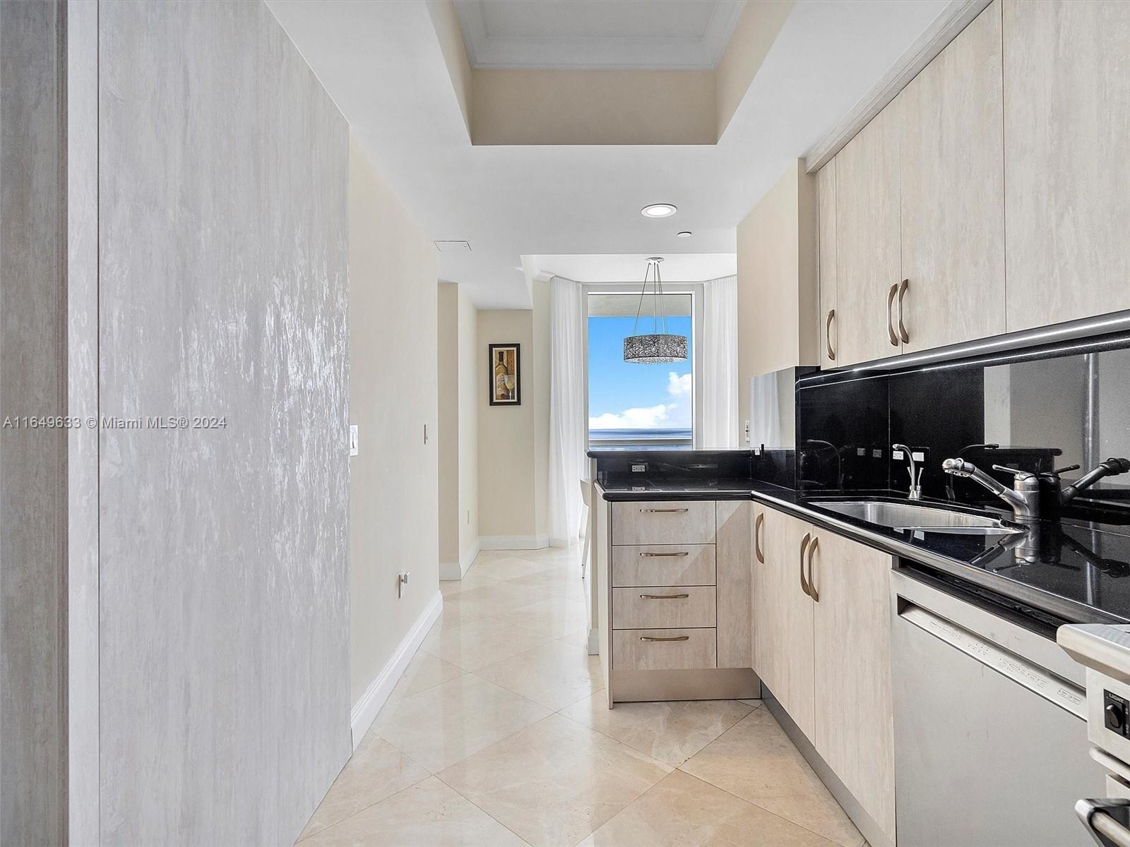 17875 Collins Ave # 3305