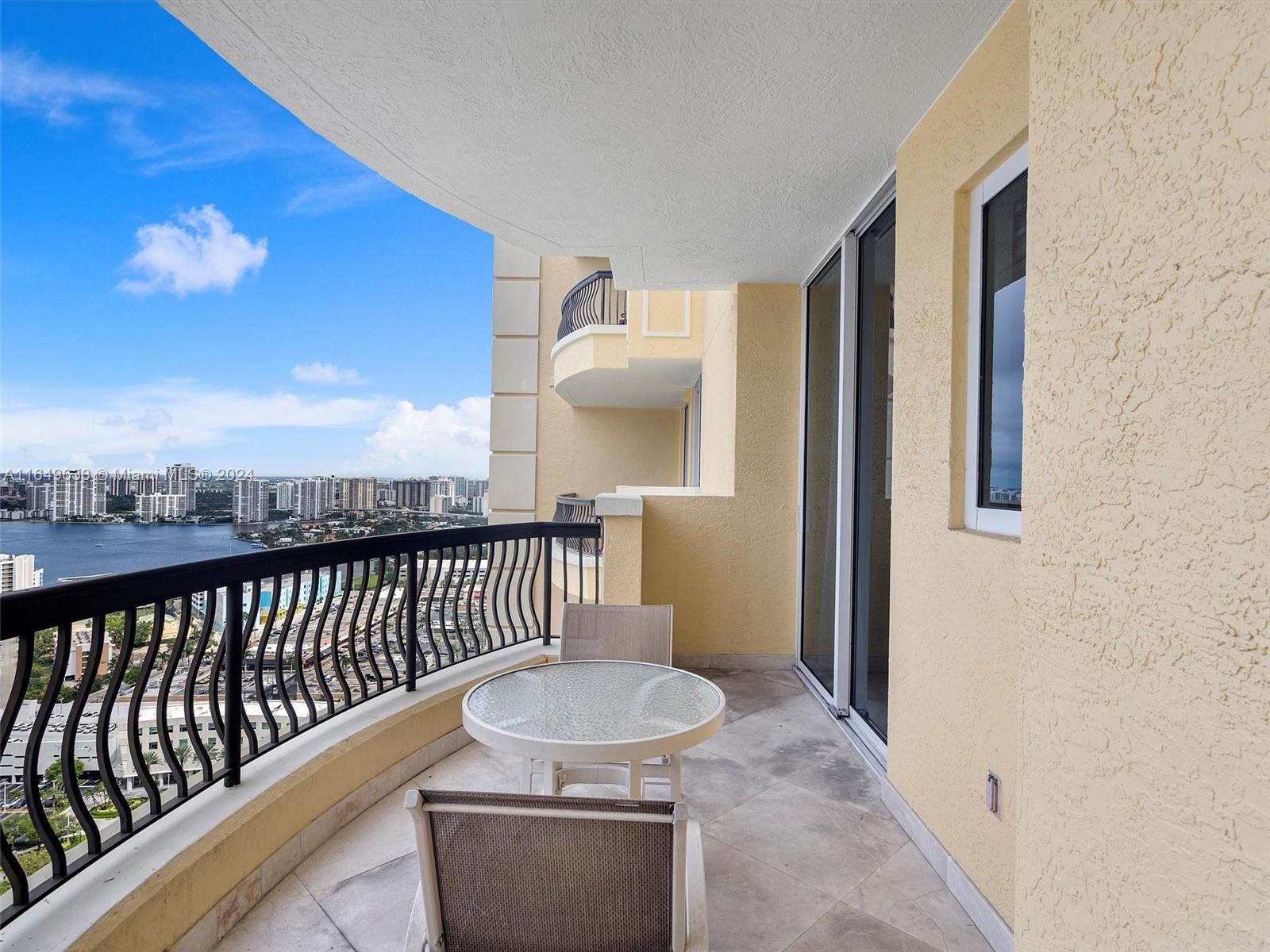 17875 Collins Ave # 3305