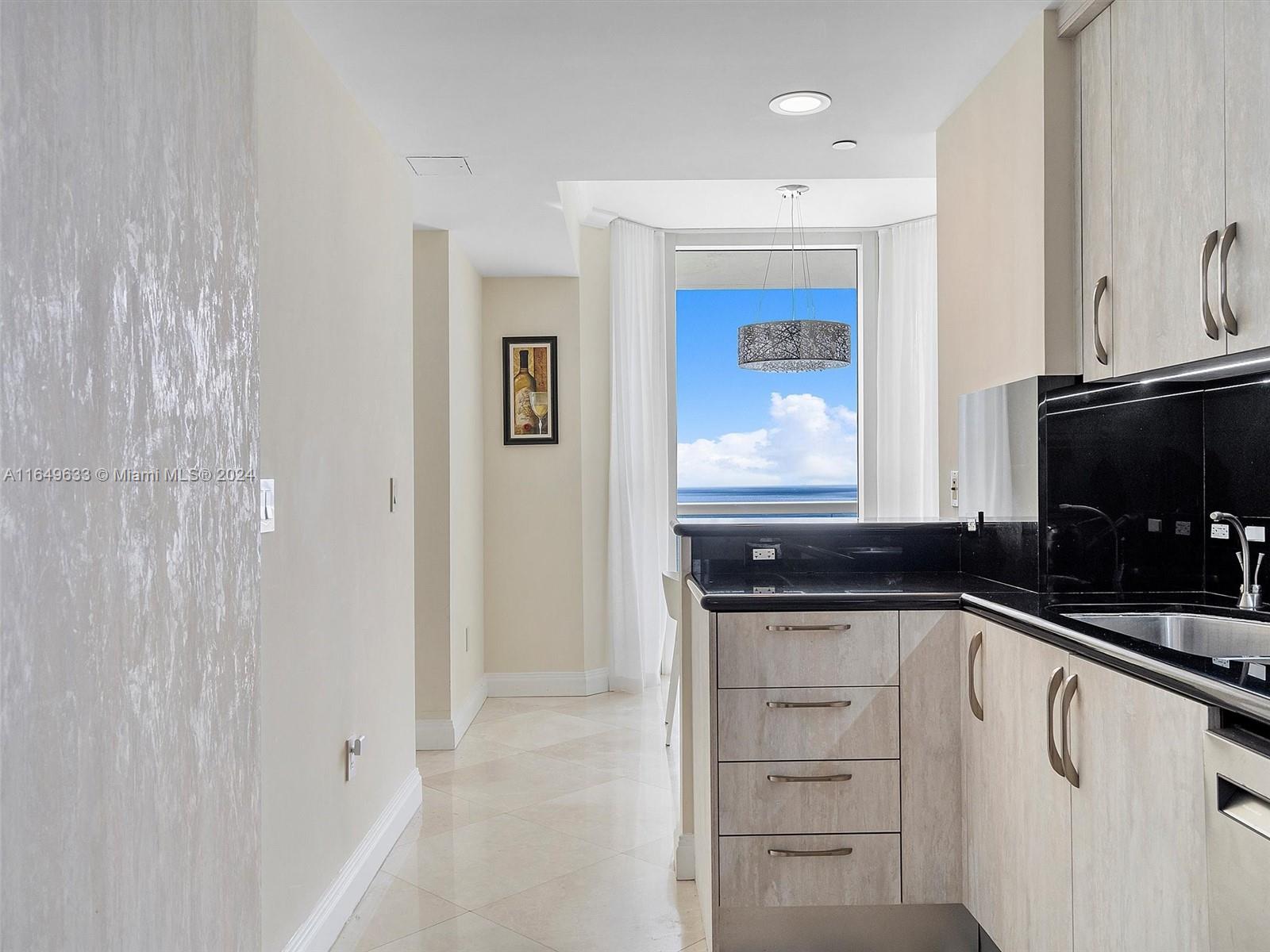 17875 Collins Ave # 3305