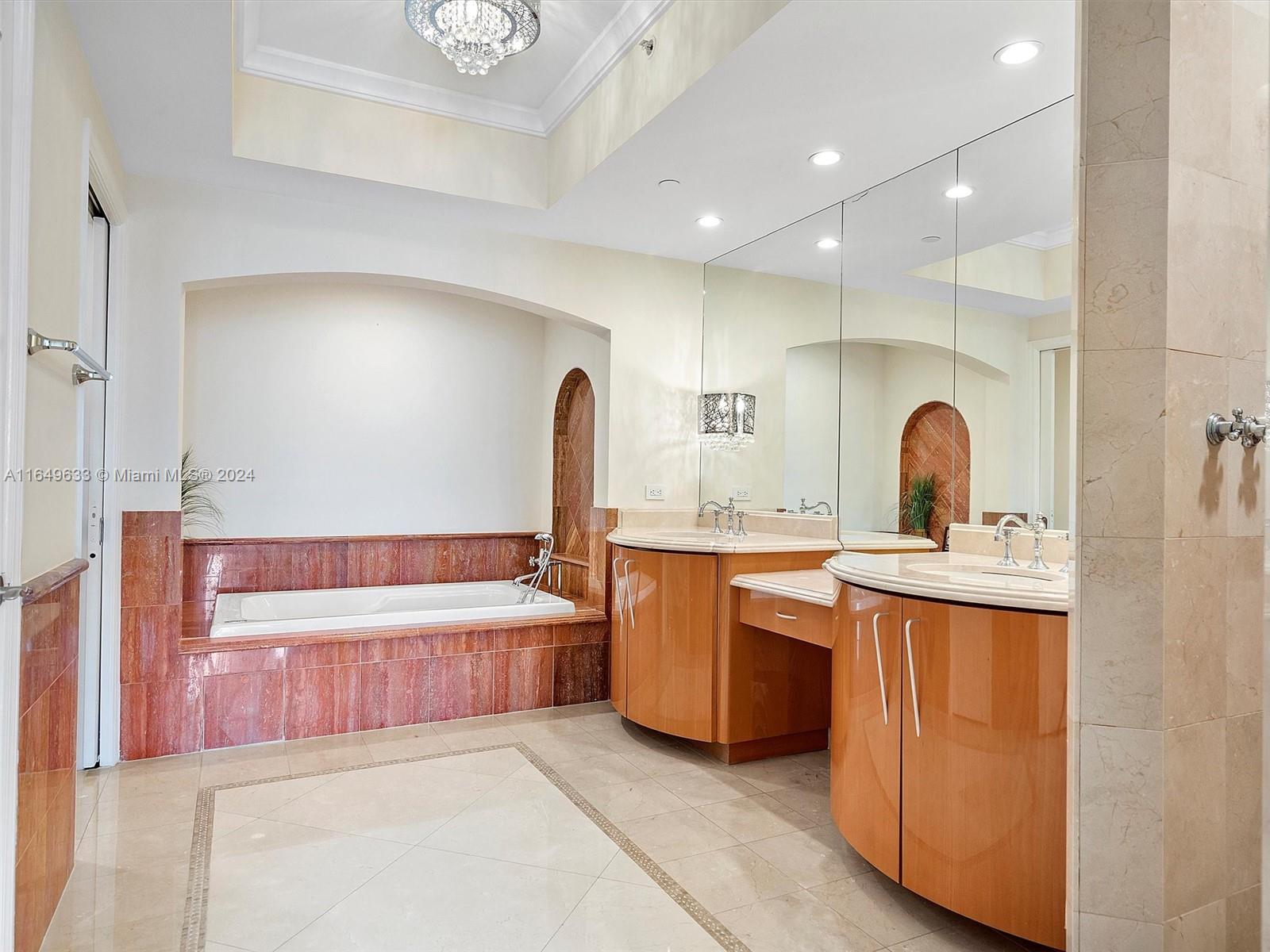 17875 Collins Ave # 3305