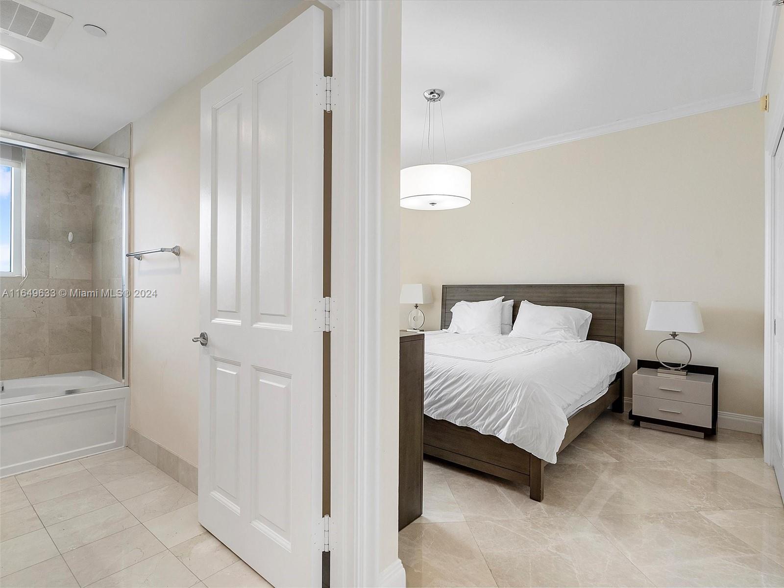 17875 Collins Ave # 3305