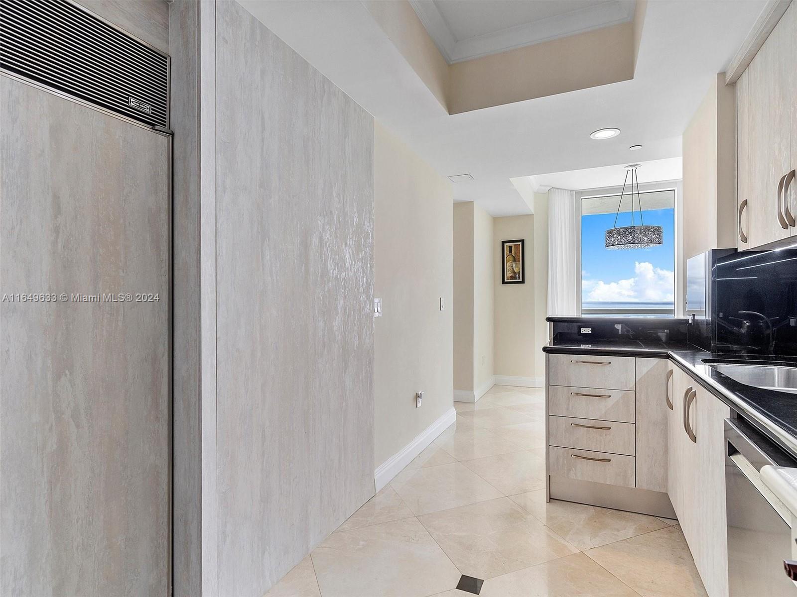 17875 Collins Ave # 3305