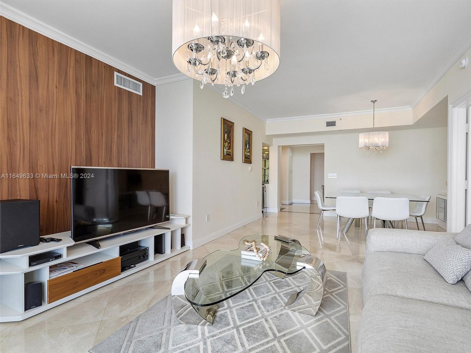 17875 Collins Ave # 3305