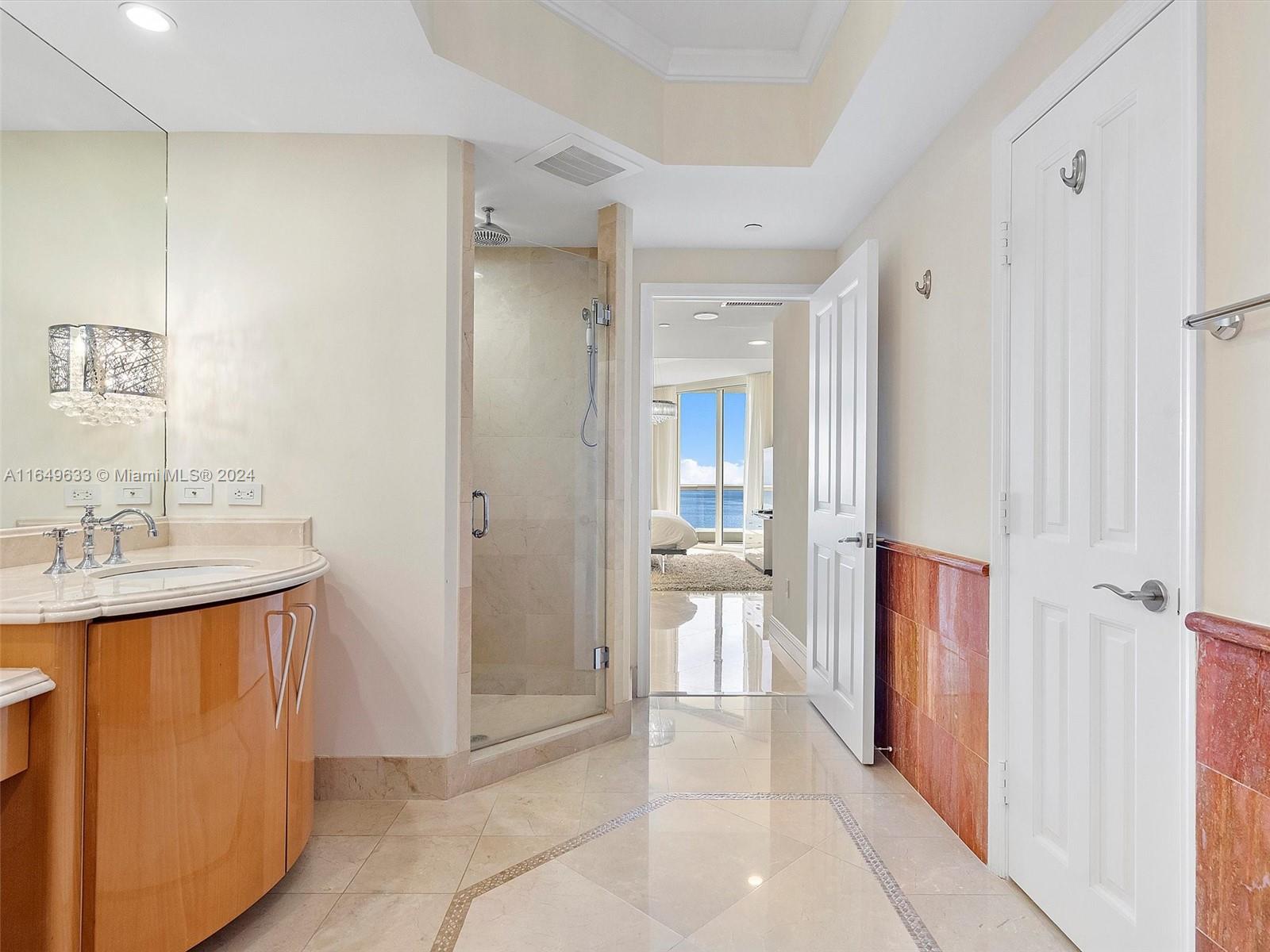 17875 Collins Ave # 3305