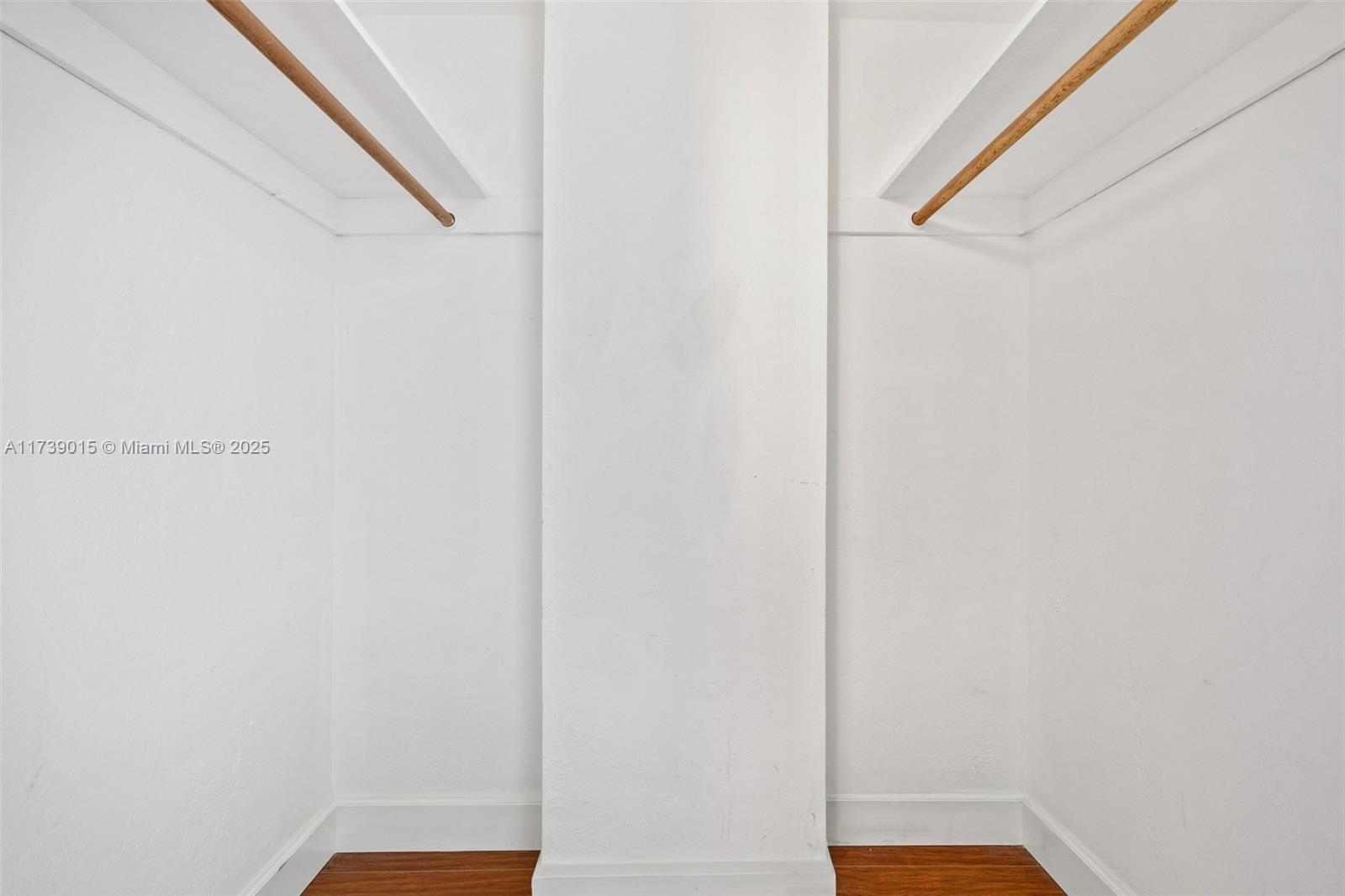 19380 Collins Ave # 1510