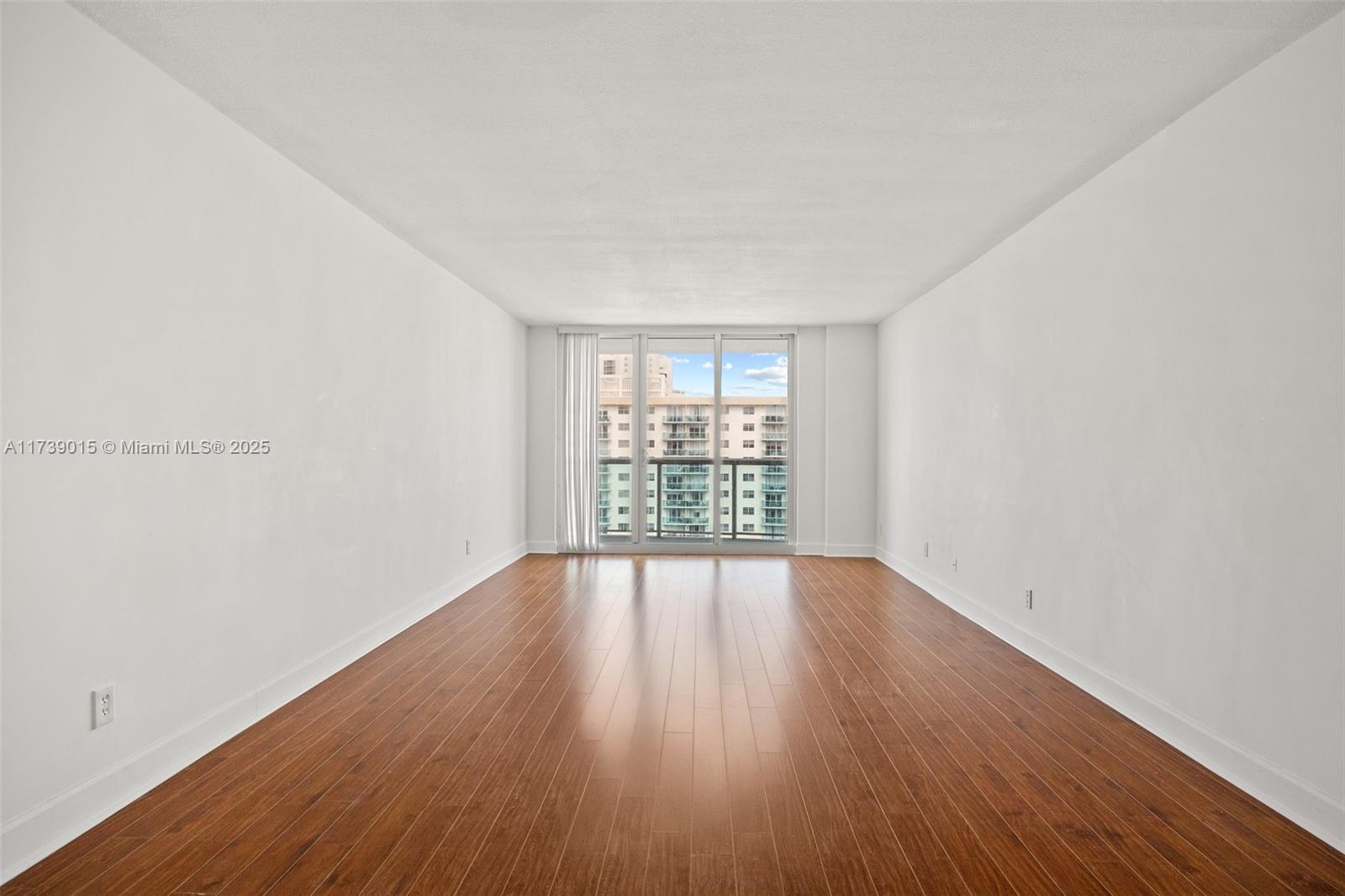 19380 Collins Ave # 1510