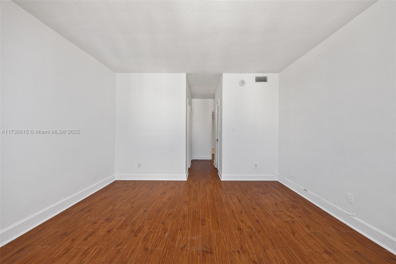 19380 Collins Ave # 1510