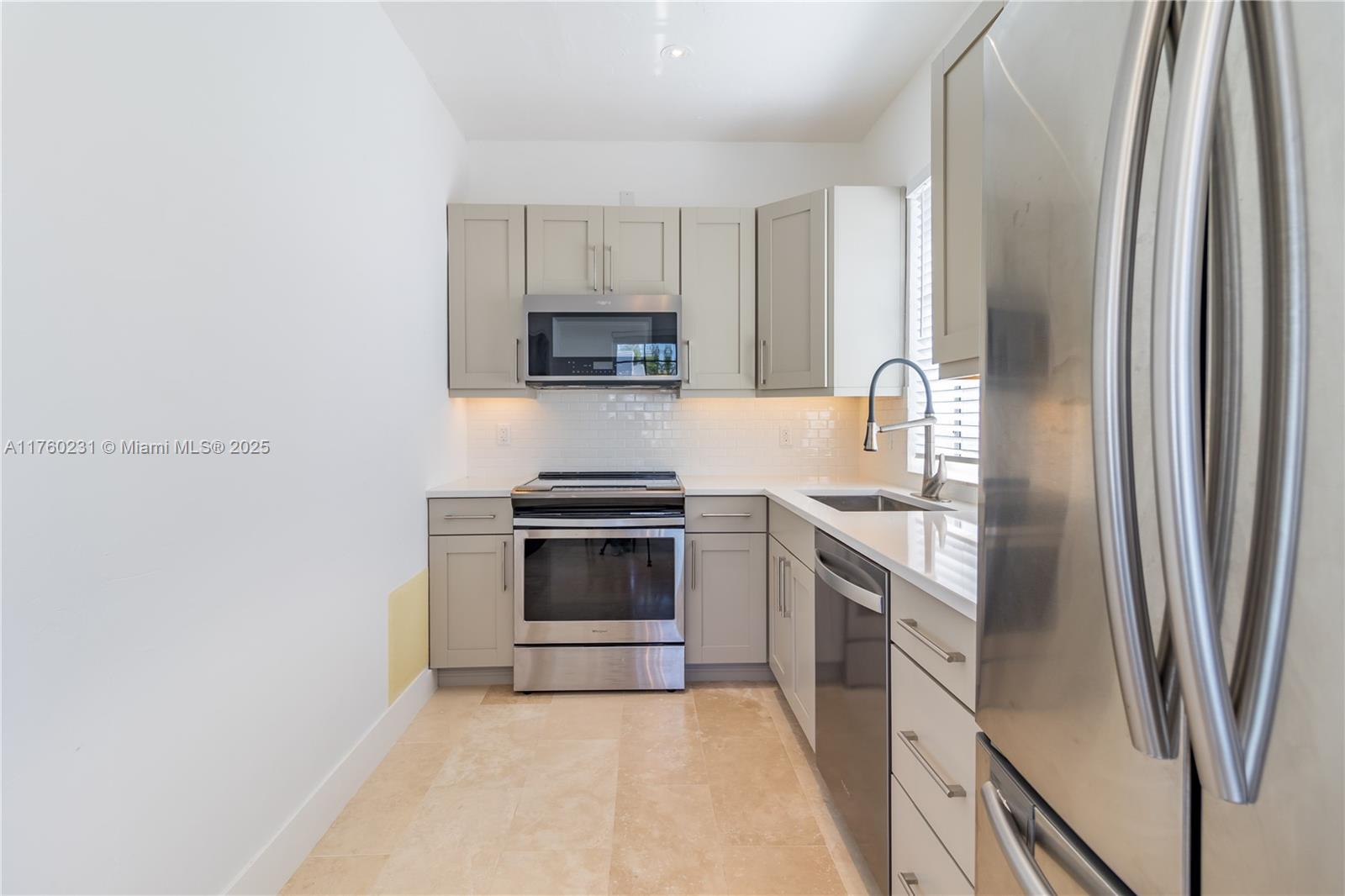 1569 Euclid Ave # 3