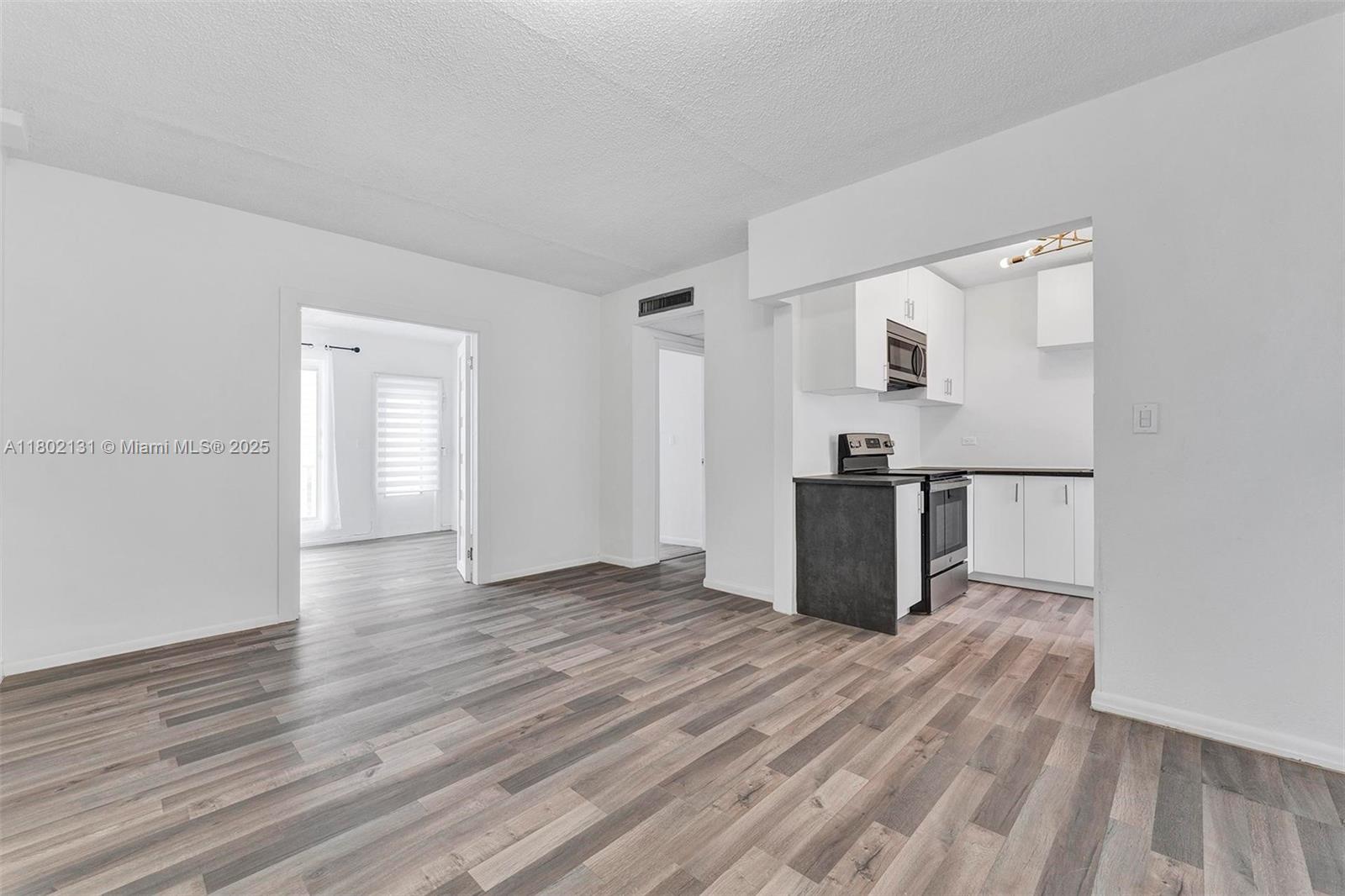 1150 Euclid Ave # 311