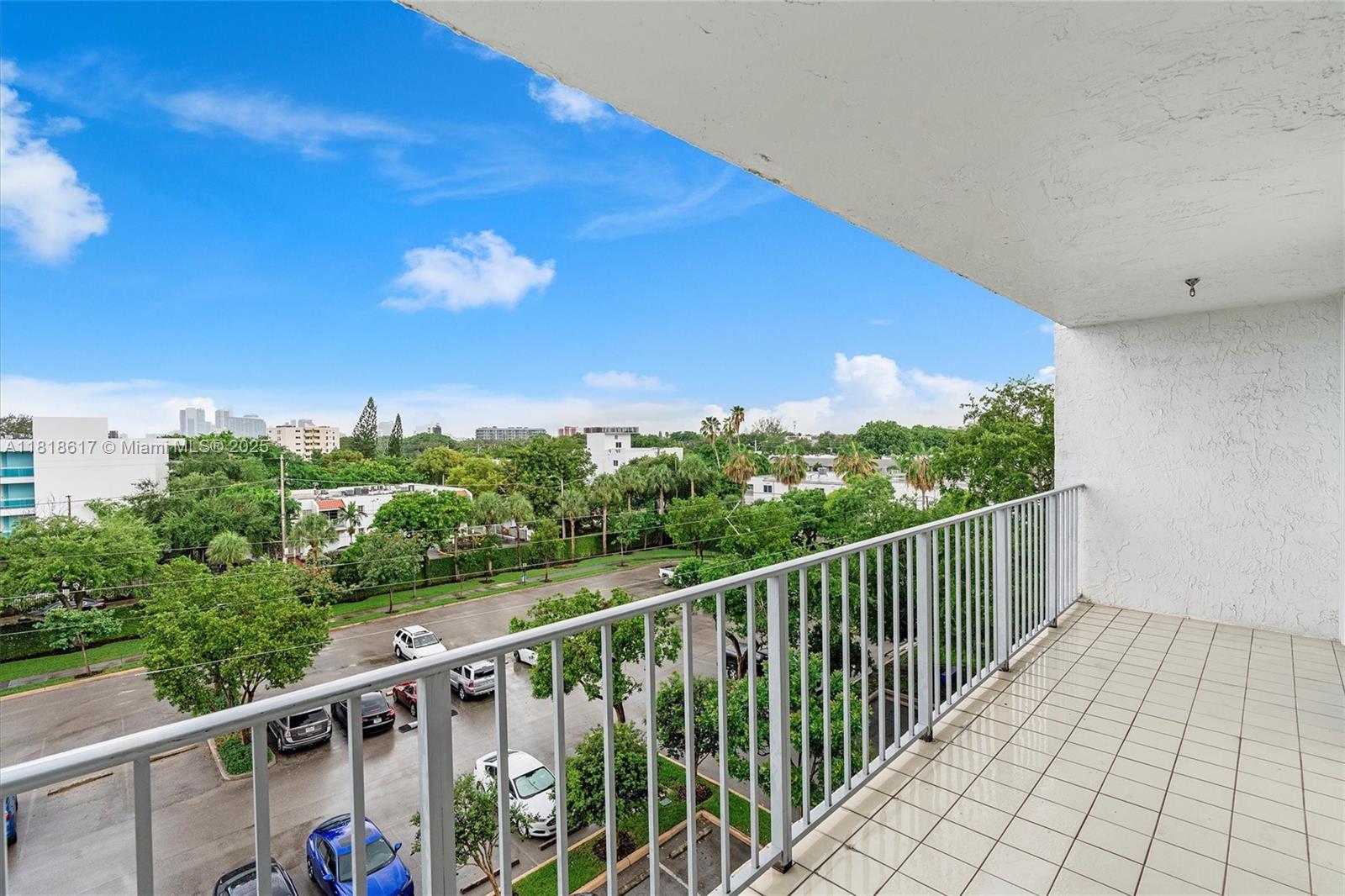 650 NE 64th St # G507