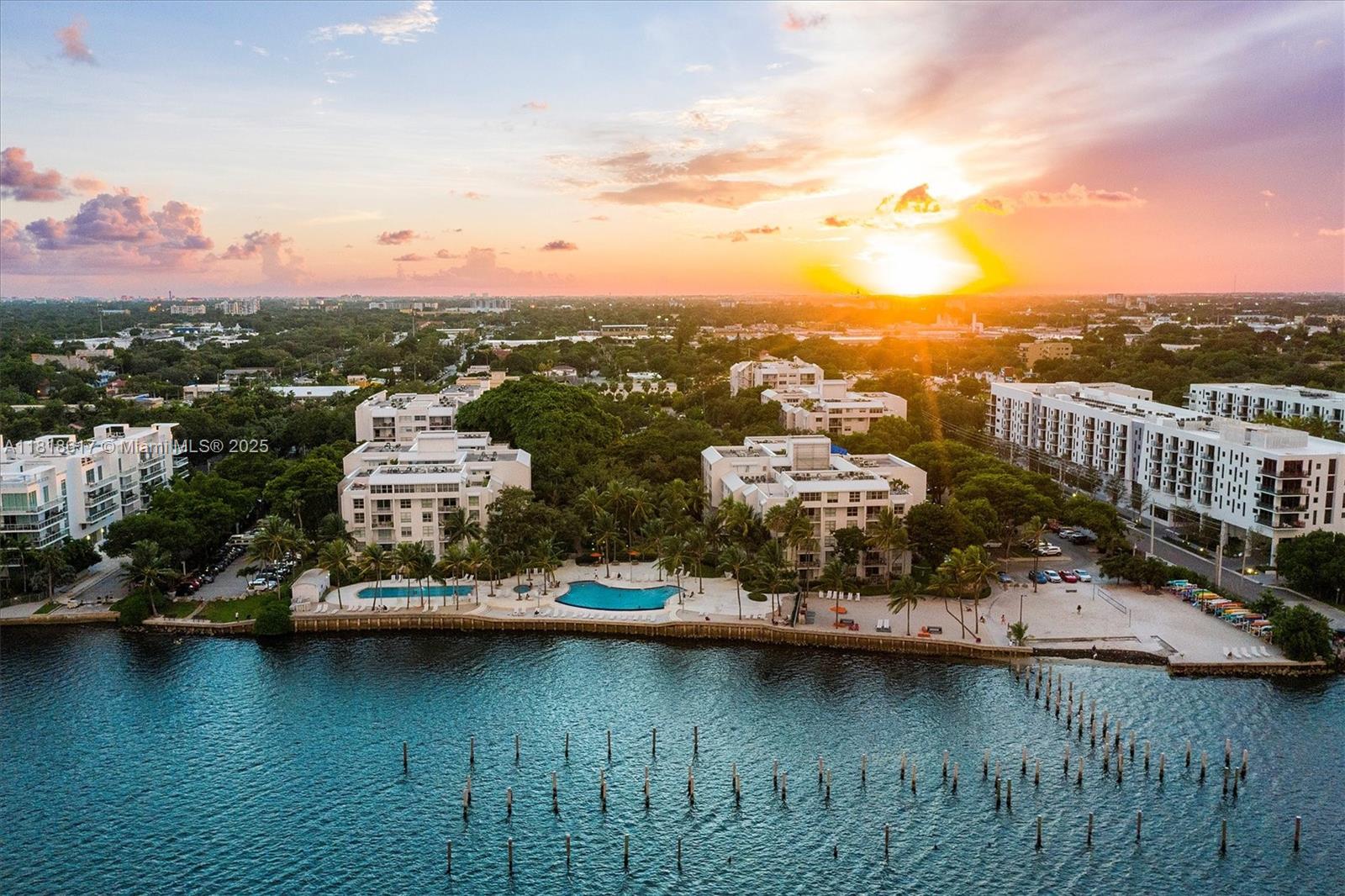 650 NE 64th St # G507