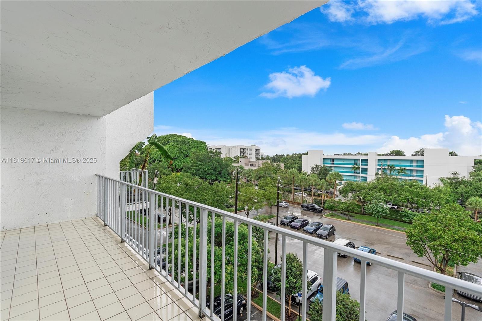 650 NE 64th St # G507