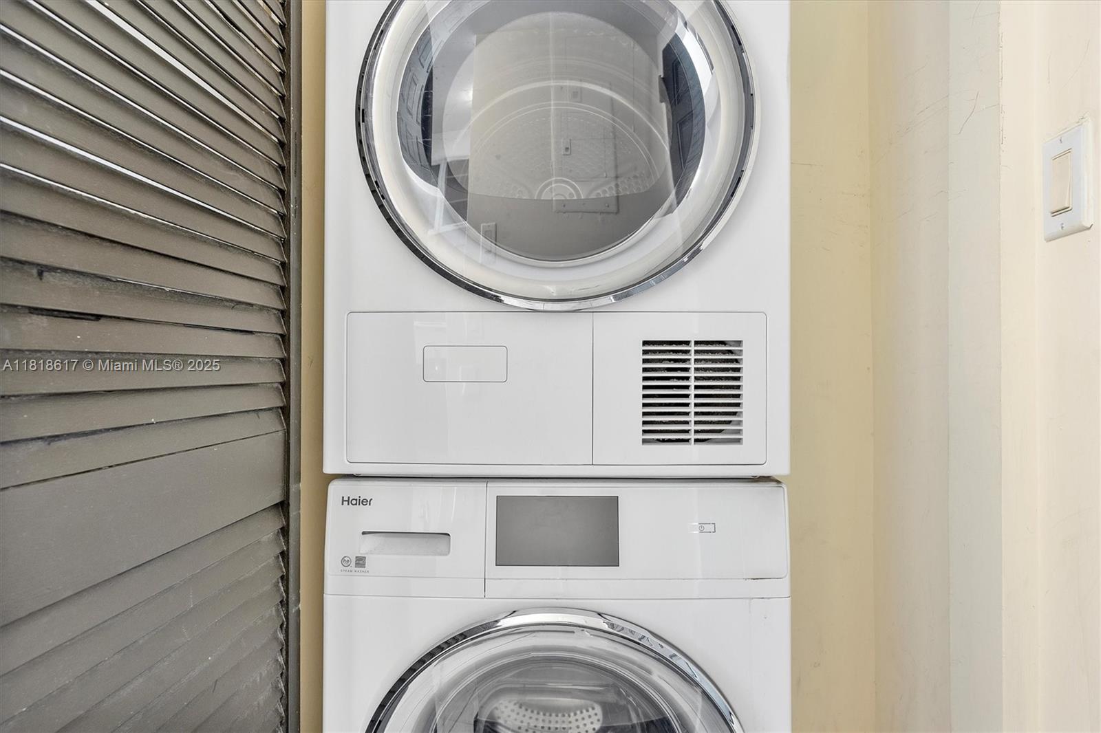 650 NE 64th St # G507