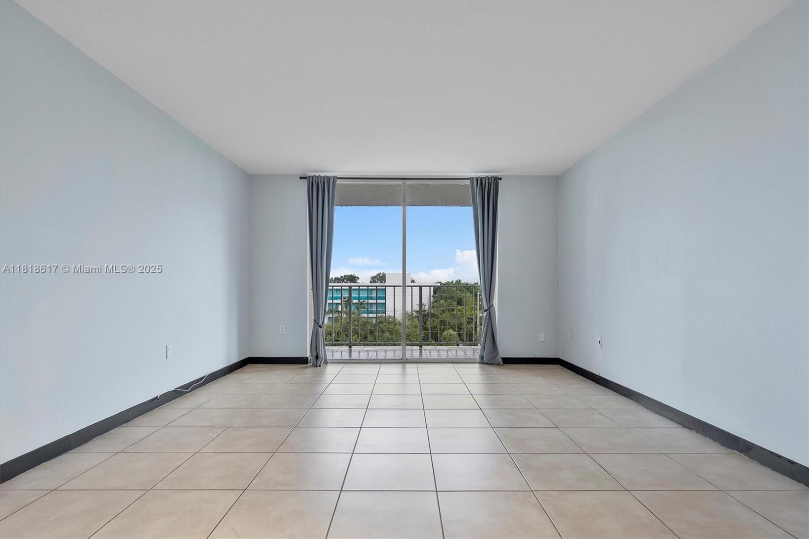 650 NE 64th St # G507