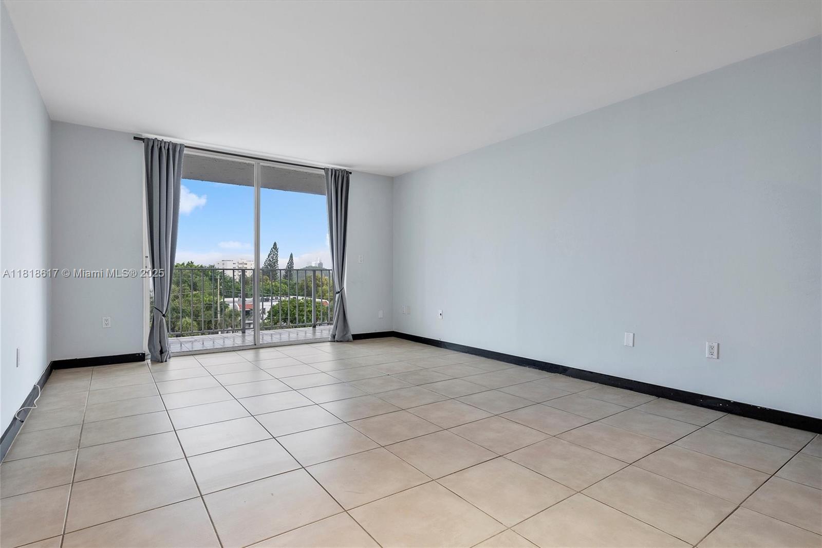 650 NE 64th St # G507