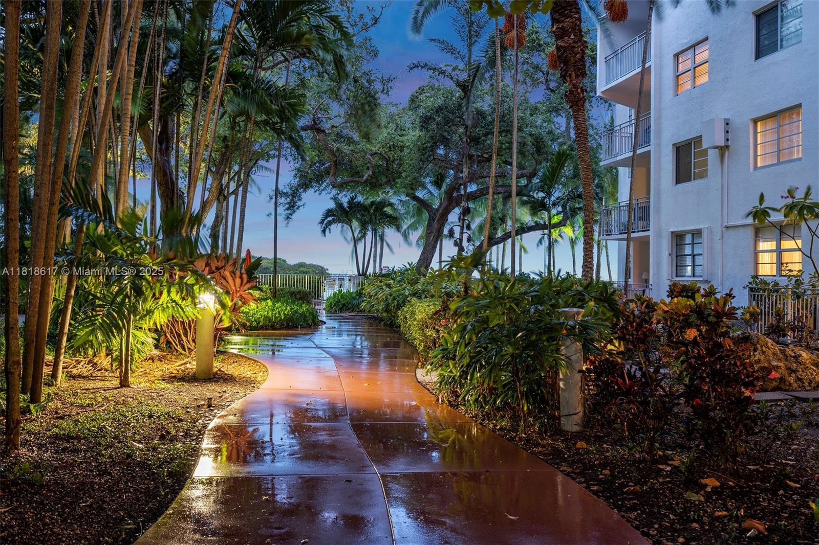 650 NE 64th St # G507