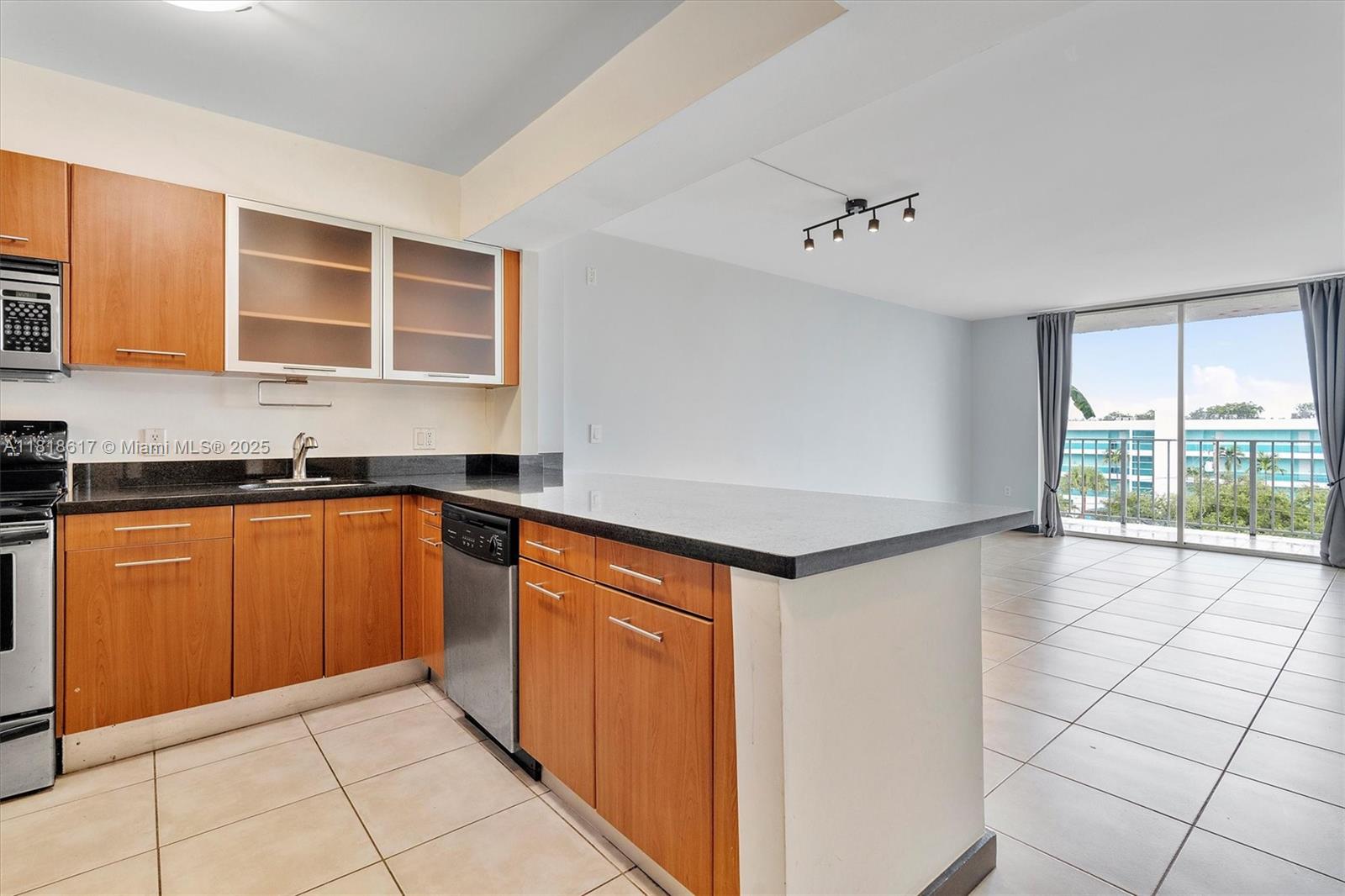 650 NE 64th St # G507