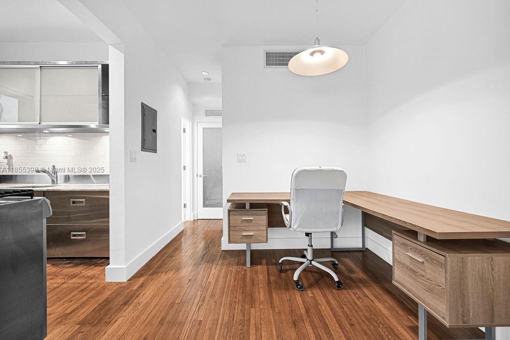 1751 James Ave # 102