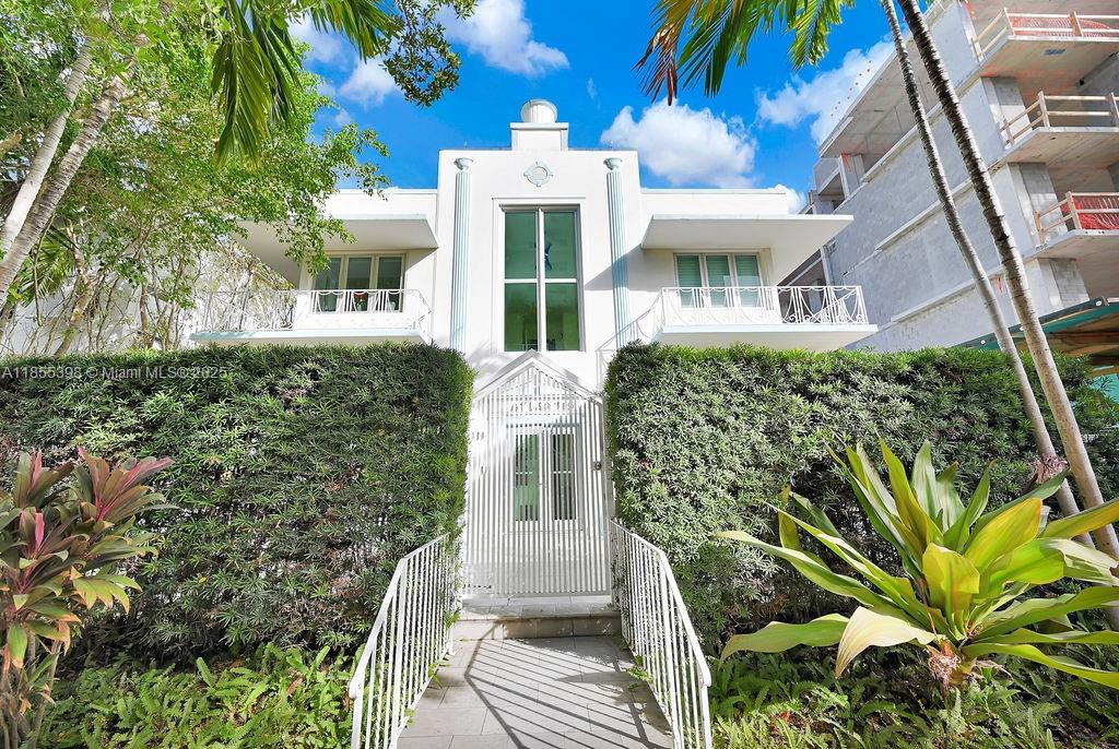 1751 James Ave # 102