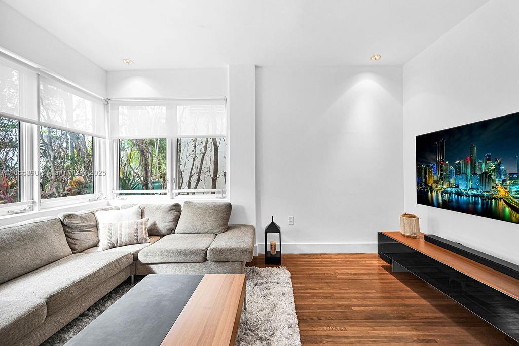 1751 James Ave # 102