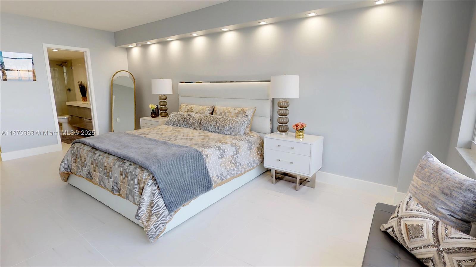 5601 Collins Ave # 1225