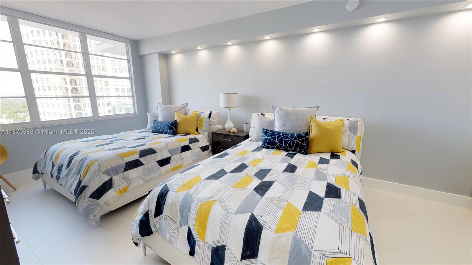 5601 Collins Ave # 1225