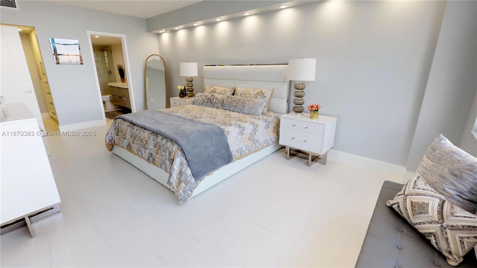 5601 Collins Ave # 1225