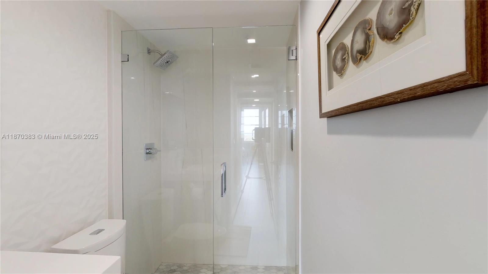 5601 Collins Ave # 1225