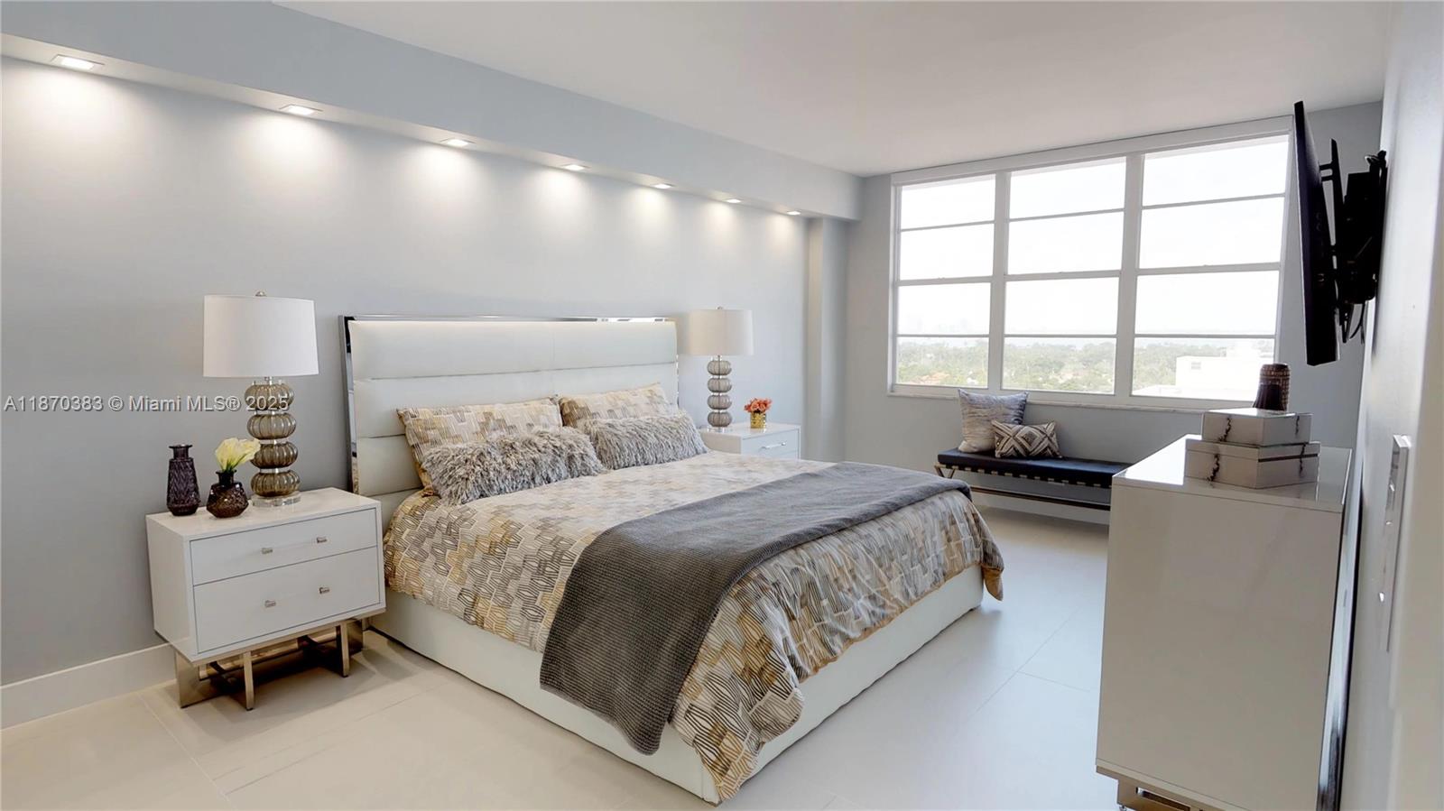 5601 Collins Ave # 1225