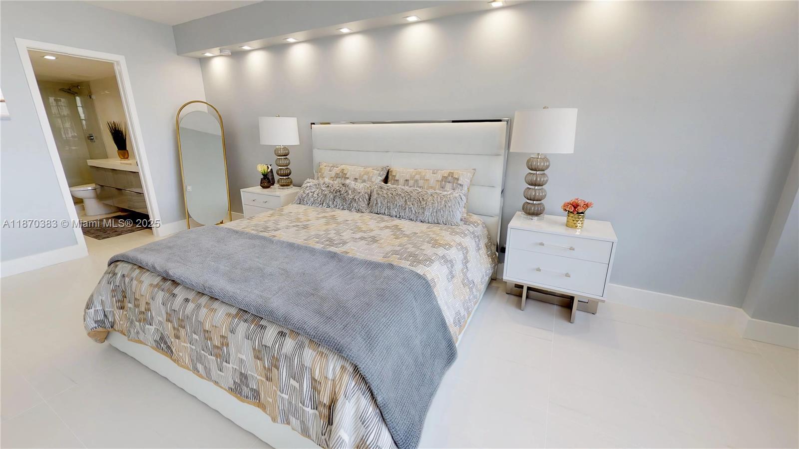 5601 Collins Ave # 1225