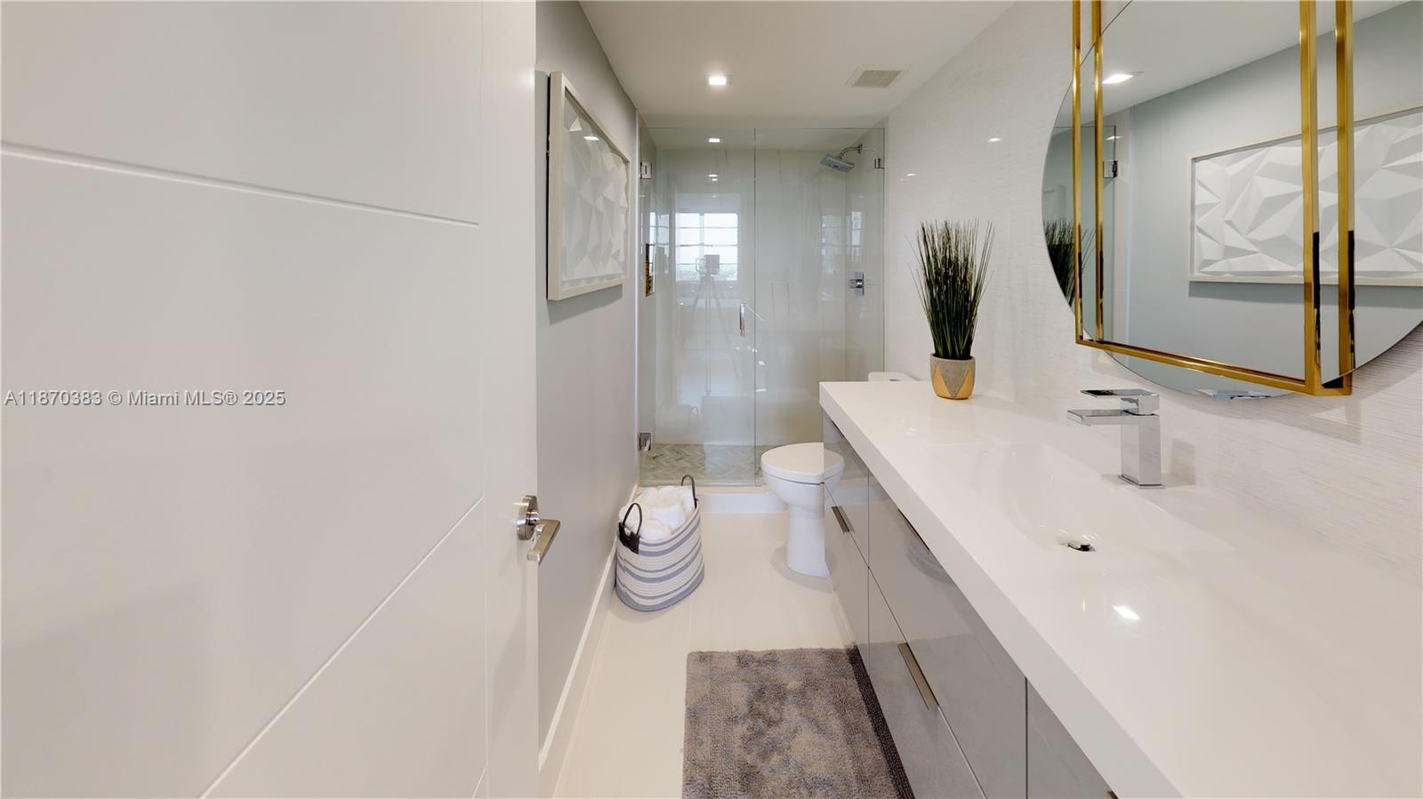 5601 Collins Ave # 1225