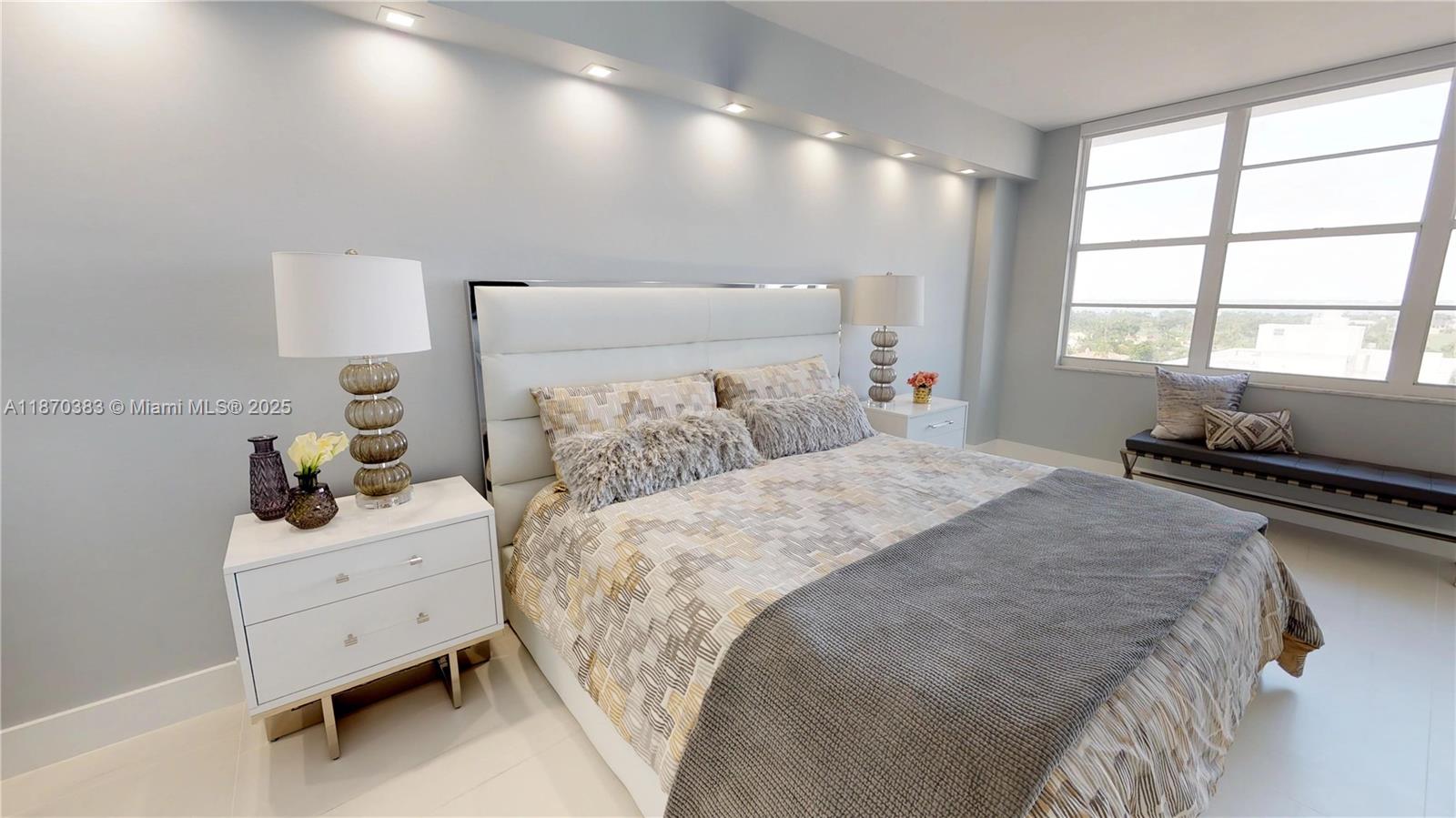 5601 Collins Ave # 1225