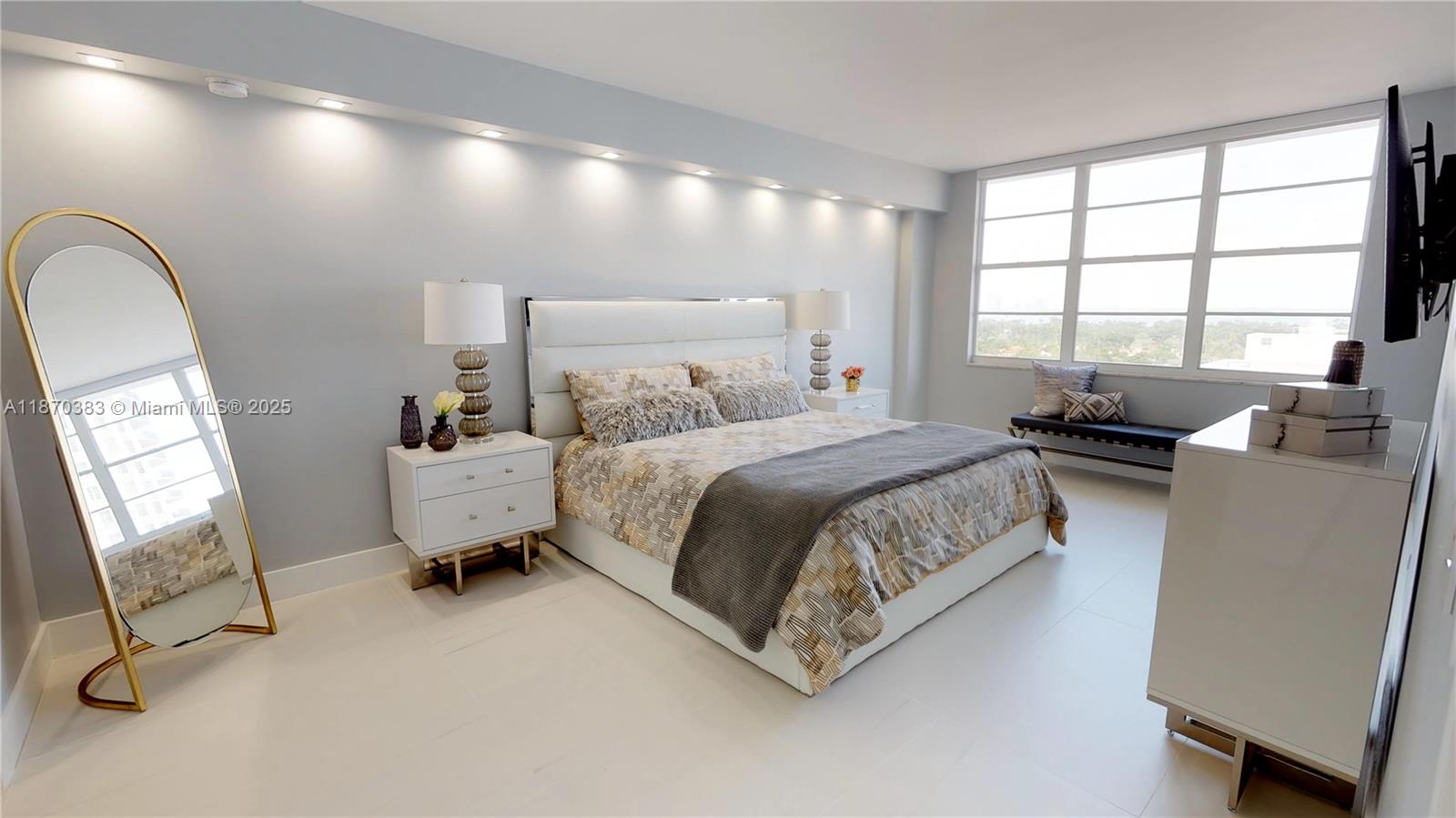 5601 Collins Ave # 1225