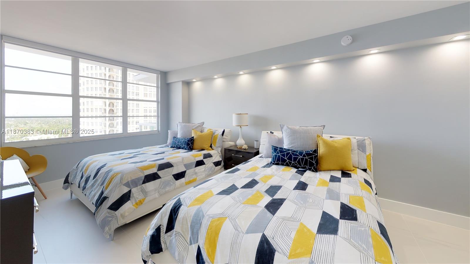 5601 Collins Ave # 1225