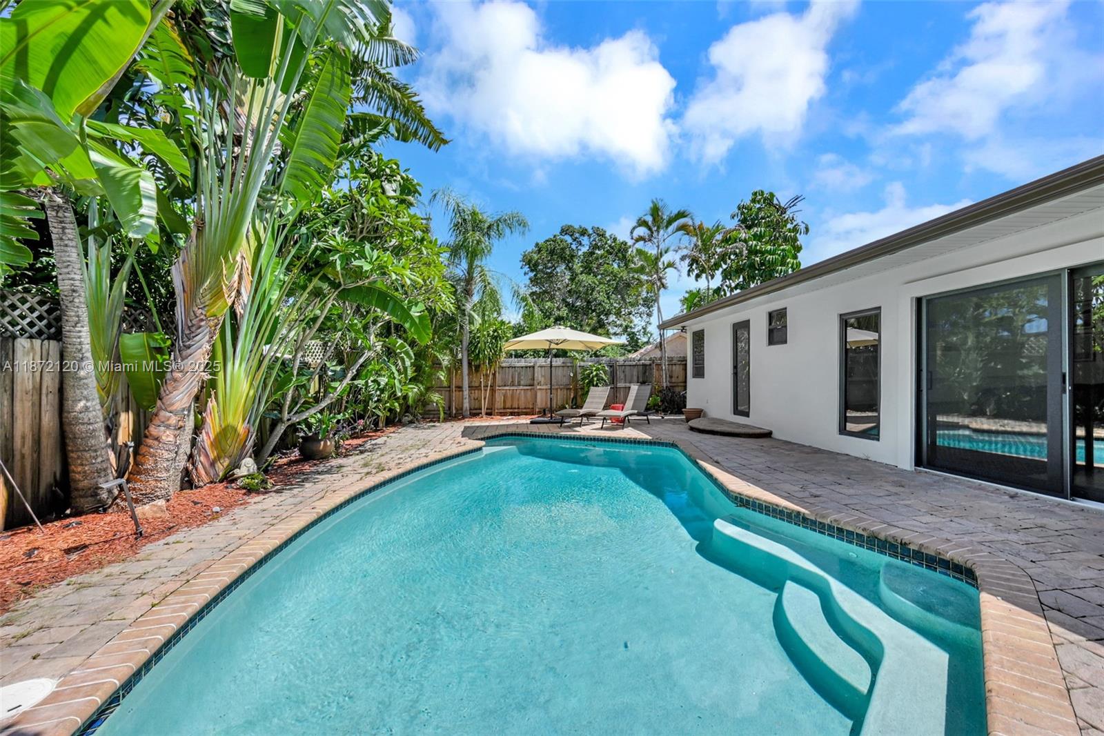 121 NW 55th St