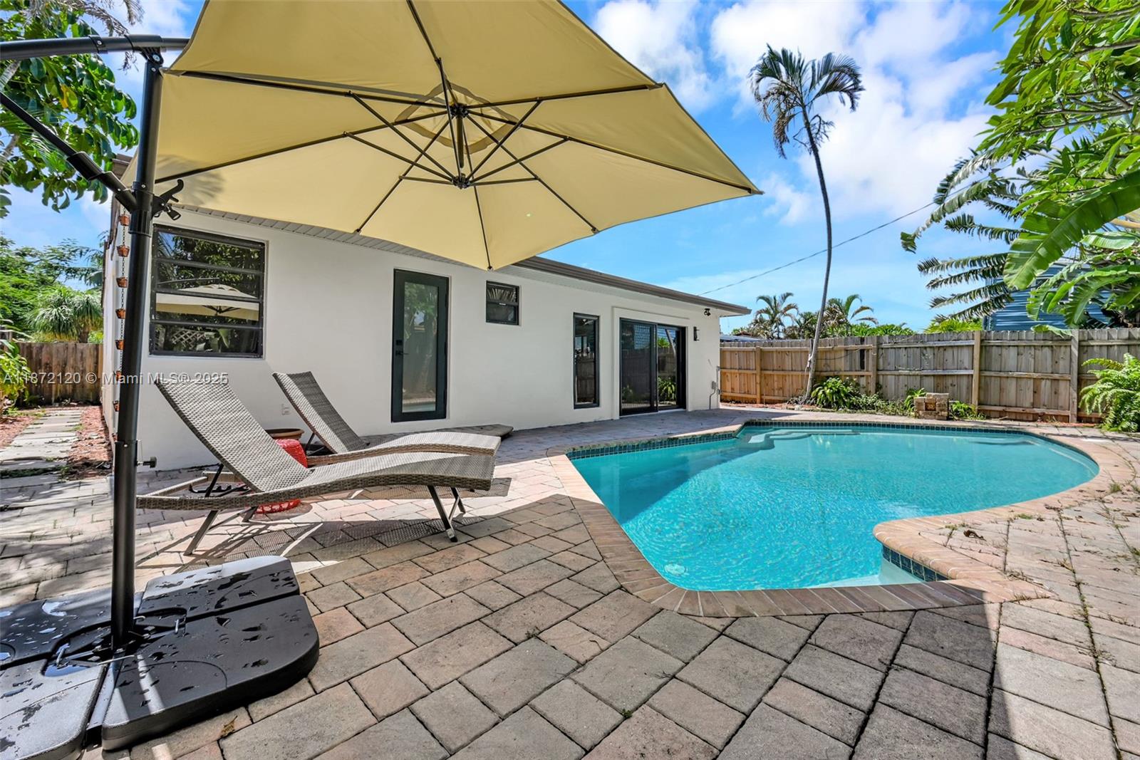 121 NW 55th St
