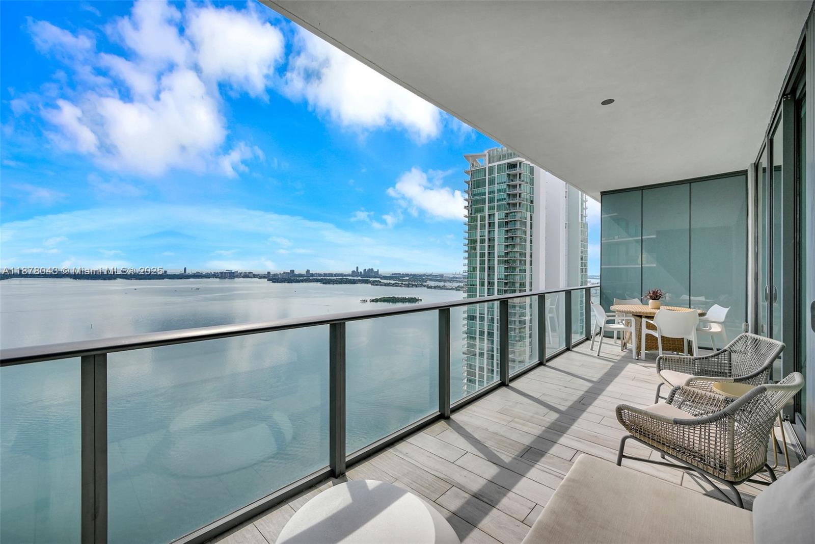 480 NE 31st St # 3806