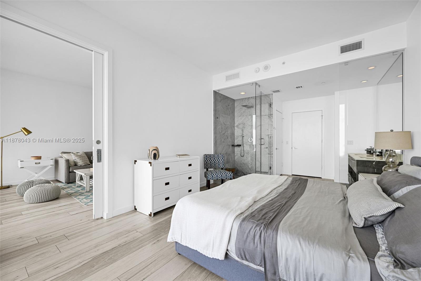 480 NE 31st St # 3806