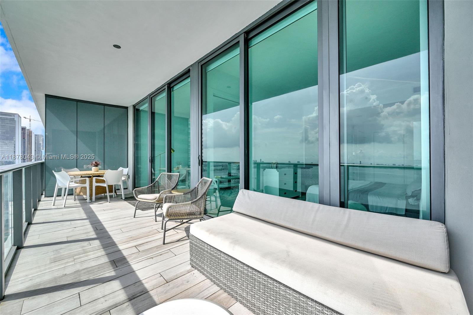 480 NE 31st St # 3806