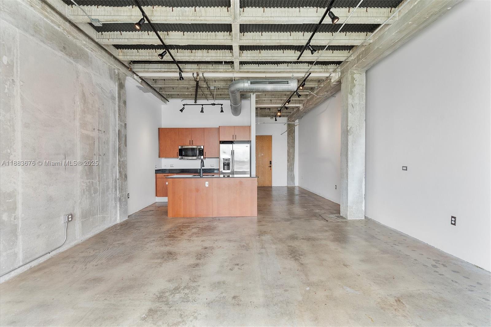8101 Biscayne Blvd # 515 Unit: R-515