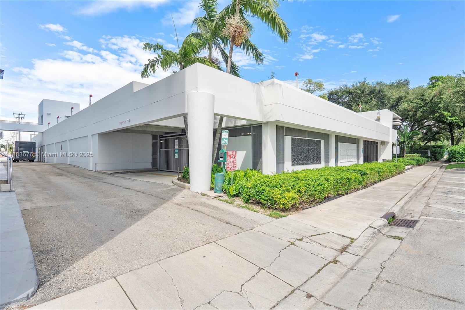 8101 Biscayne Blvd # 515 Unit: R-515