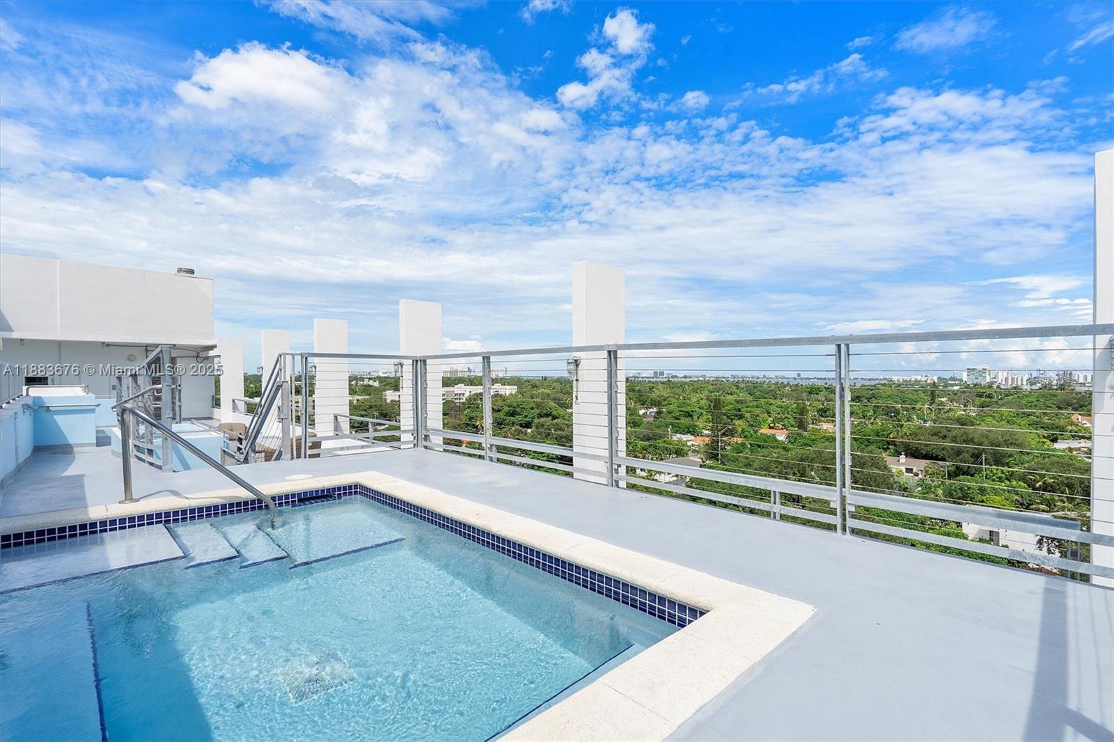 8101 Biscayne Blvd # 515 Unit: R-515