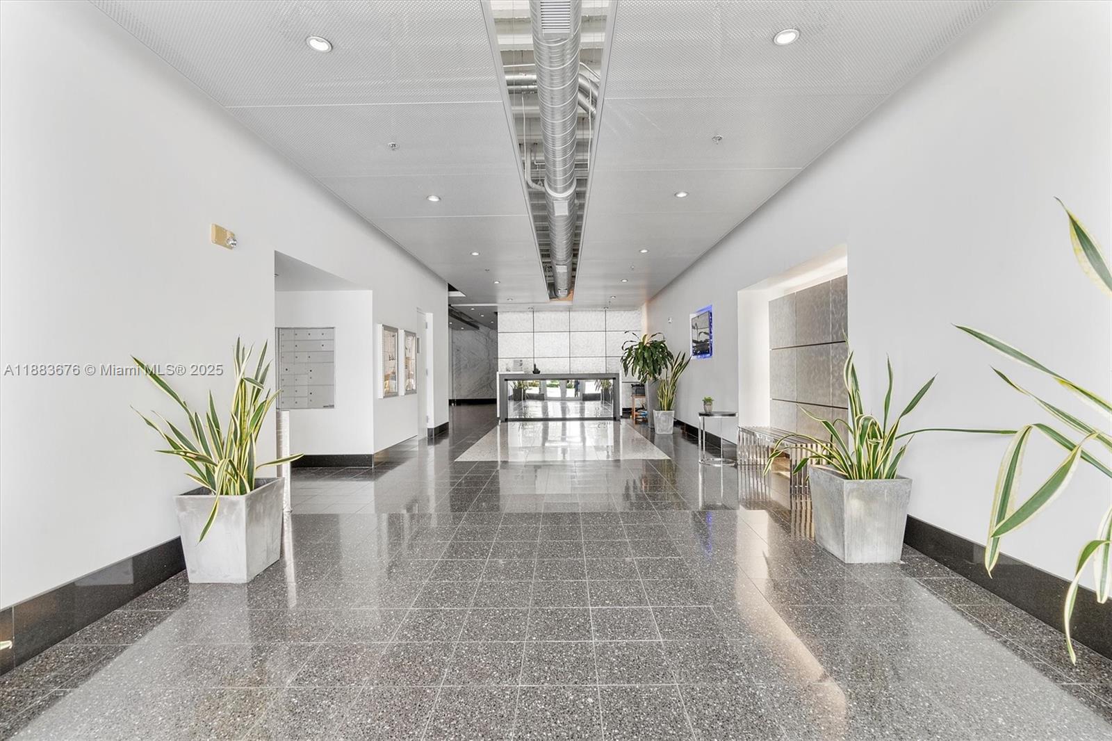 8101 Biscayne Blvd # 515 Unit: R-515