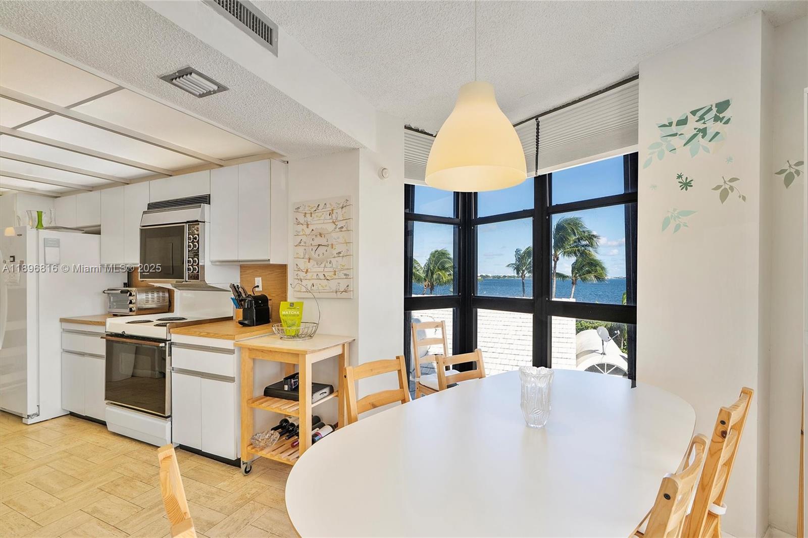 4000 Towerside Ter # 402, Miami Unit: 402