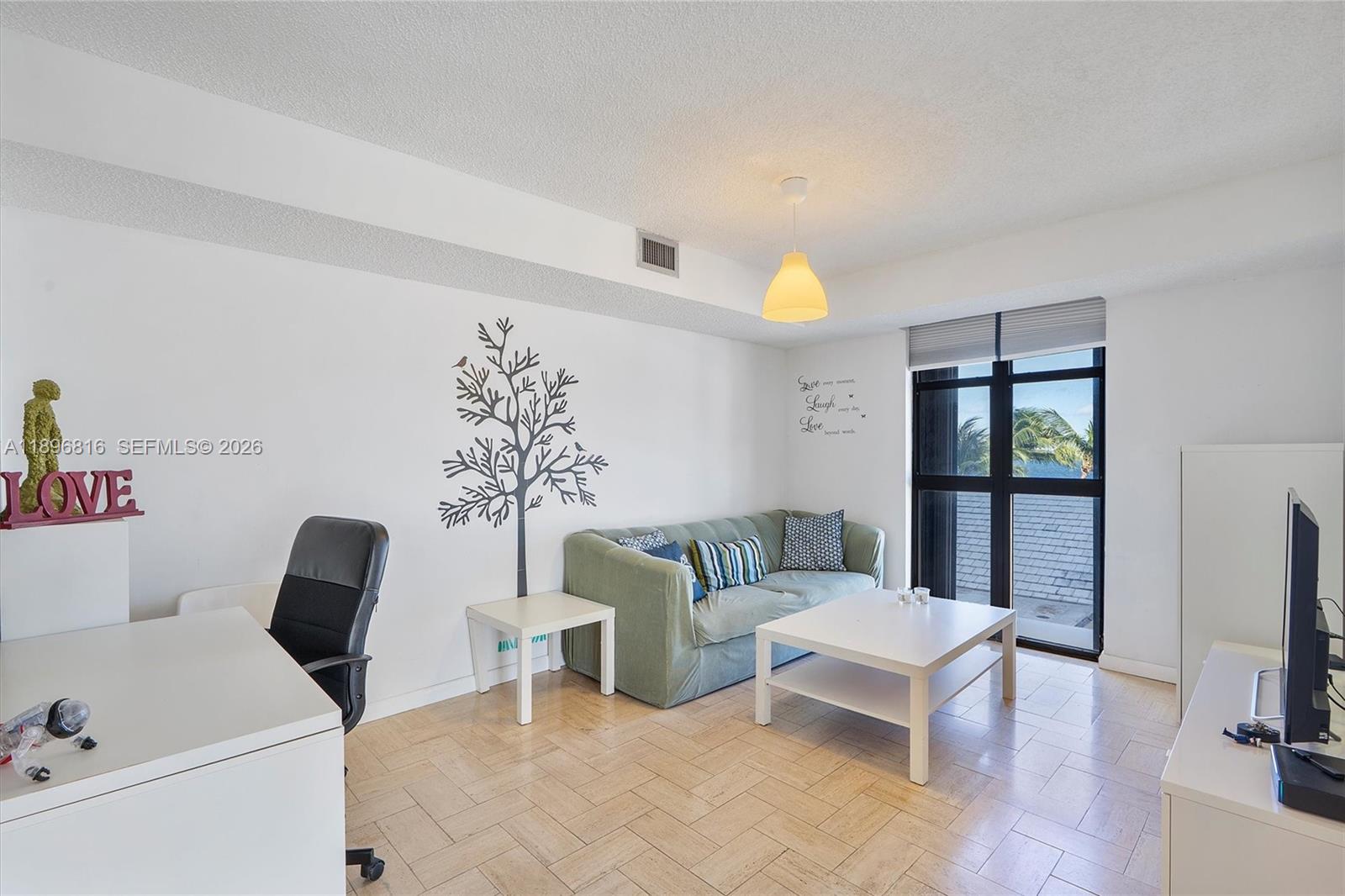 4000 Towerside Ter # 402, Miami Unit: 402