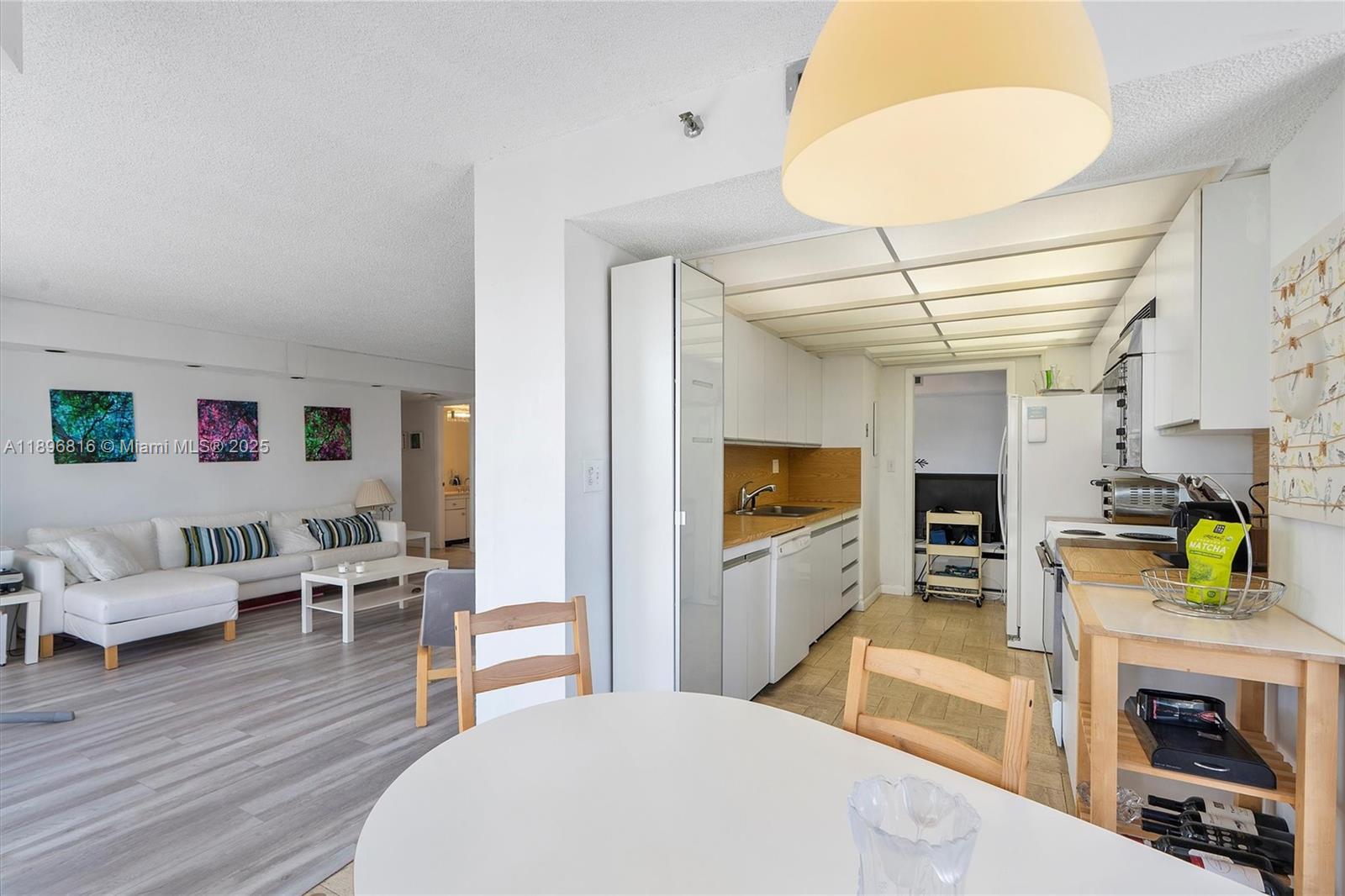 4000 Towerside Ter # 402, Miami Unit: 402