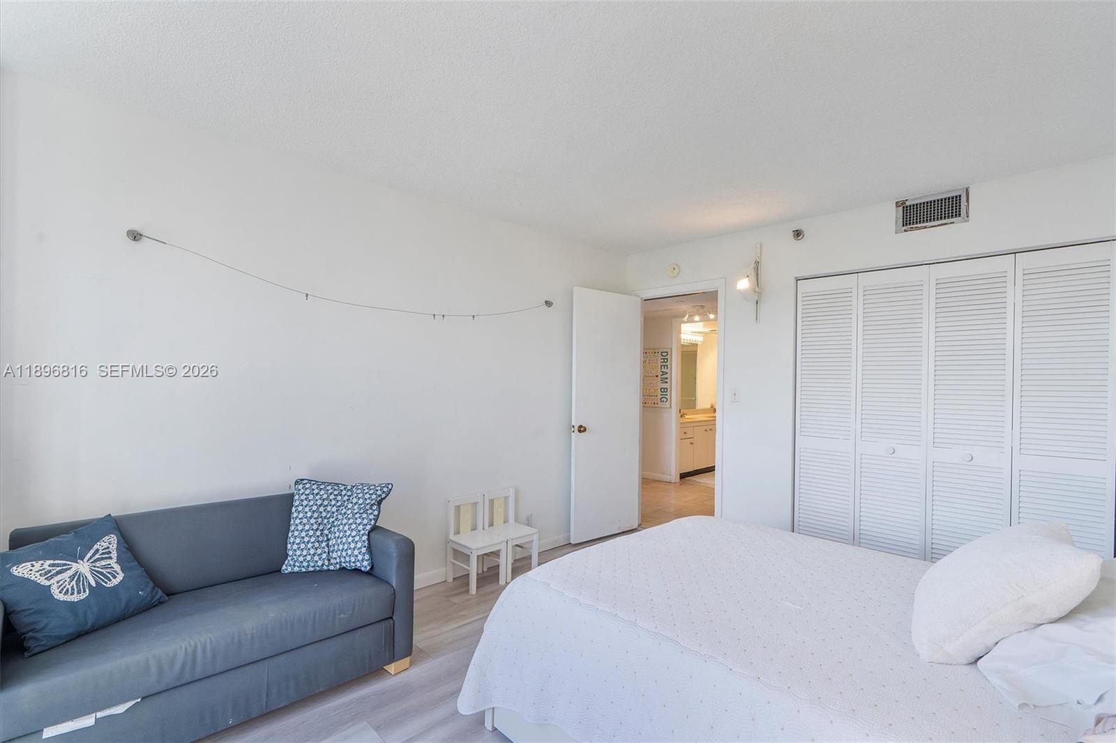 4000 Towerside Ter # 402, Miami Unit: 402