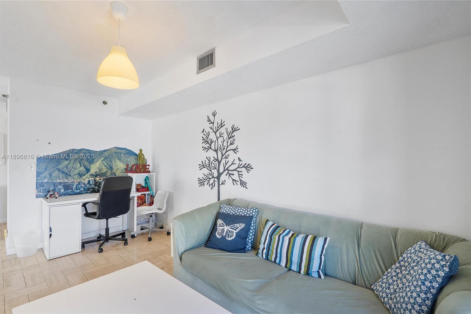 4000 Towerside Ter # 402, Miami Unit: 402