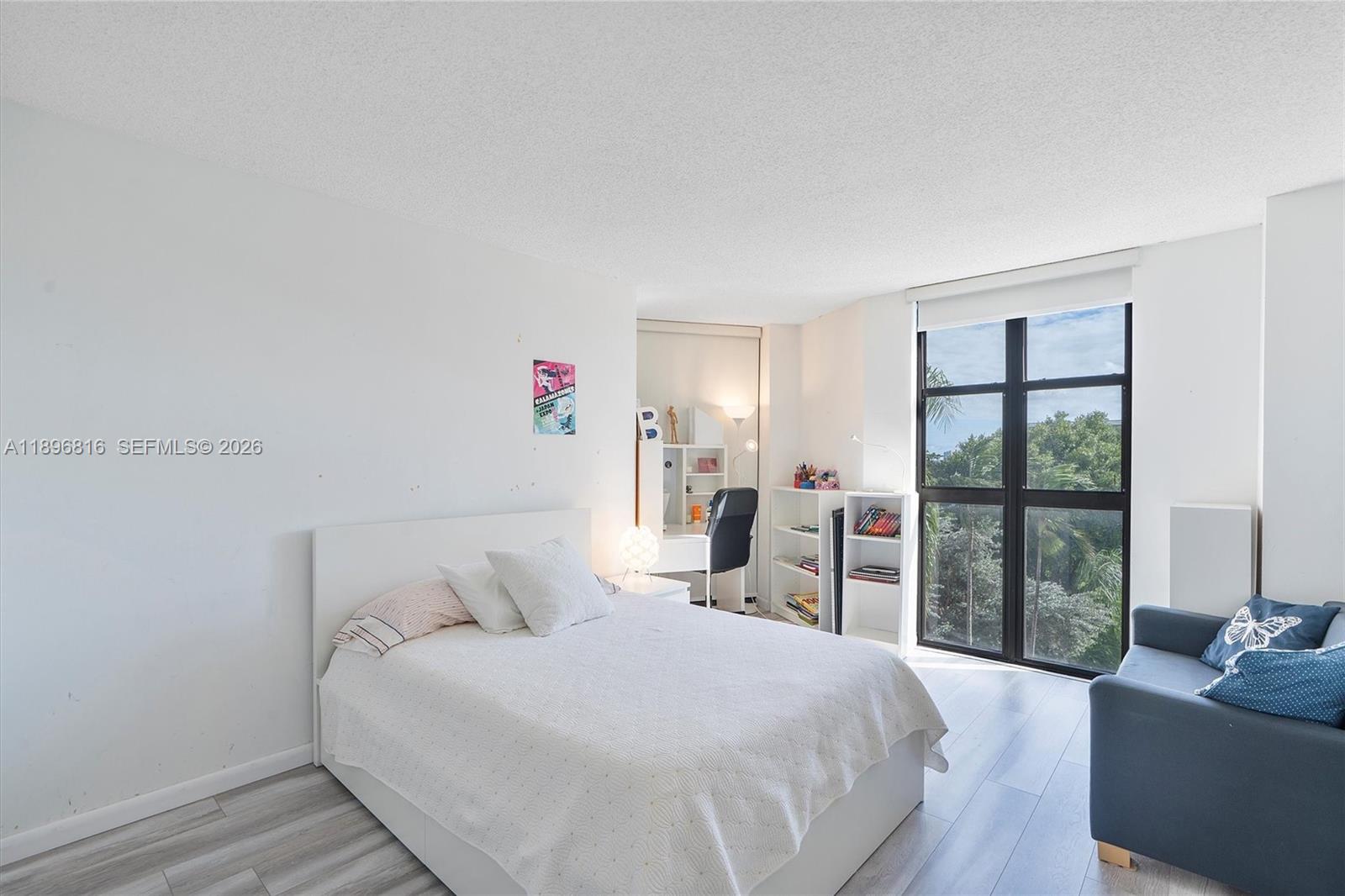 4000 Towerside Ter # 402, Miami Unit: 402
