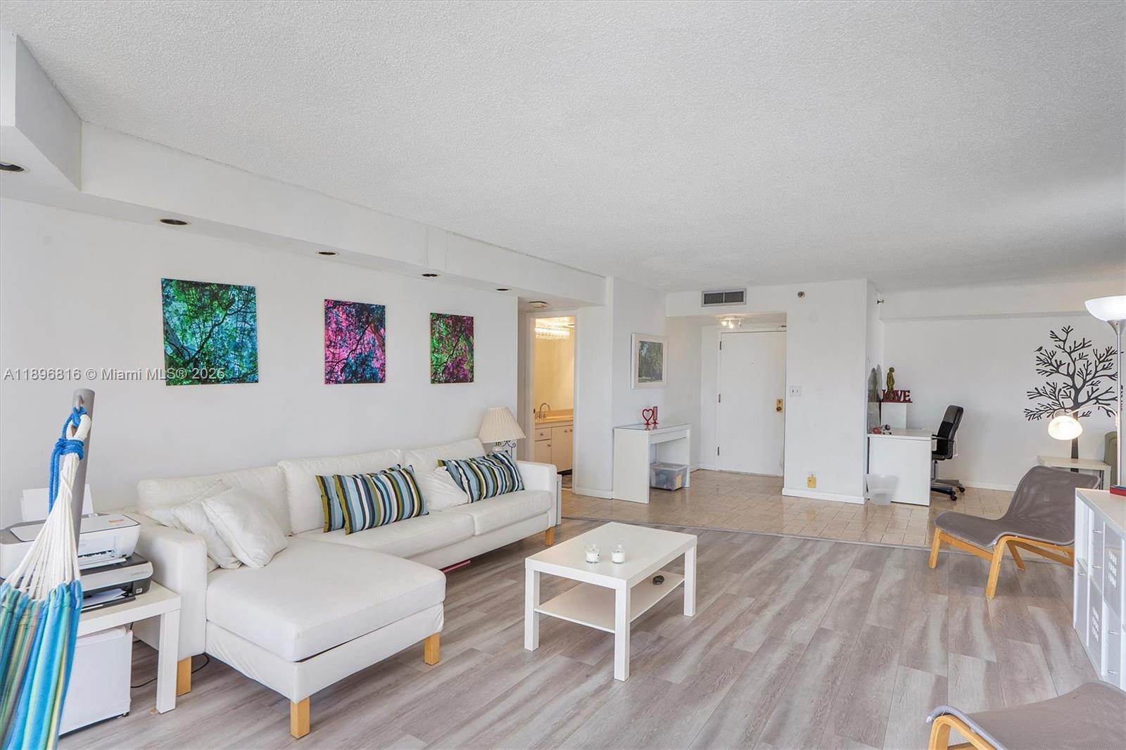 4000 Towerside Ter # 402, Miami Unit: 402